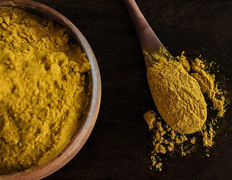 Curcumin and Turmeric powders and capsules in high quality
